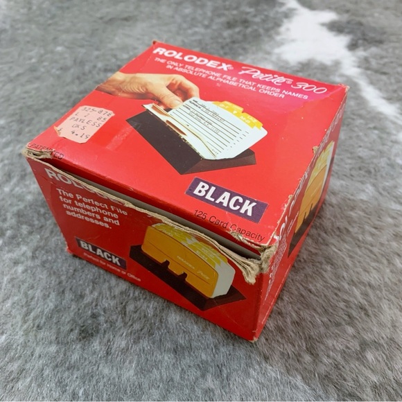 Vintage Rolodex Petite 300 - Picture 4 of 15